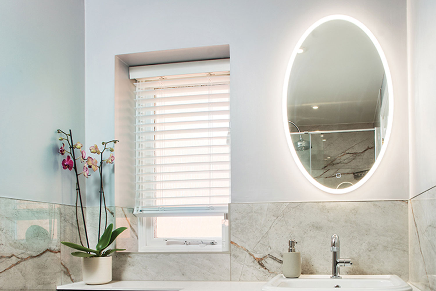 natalie-iluminated-mirror.jpg